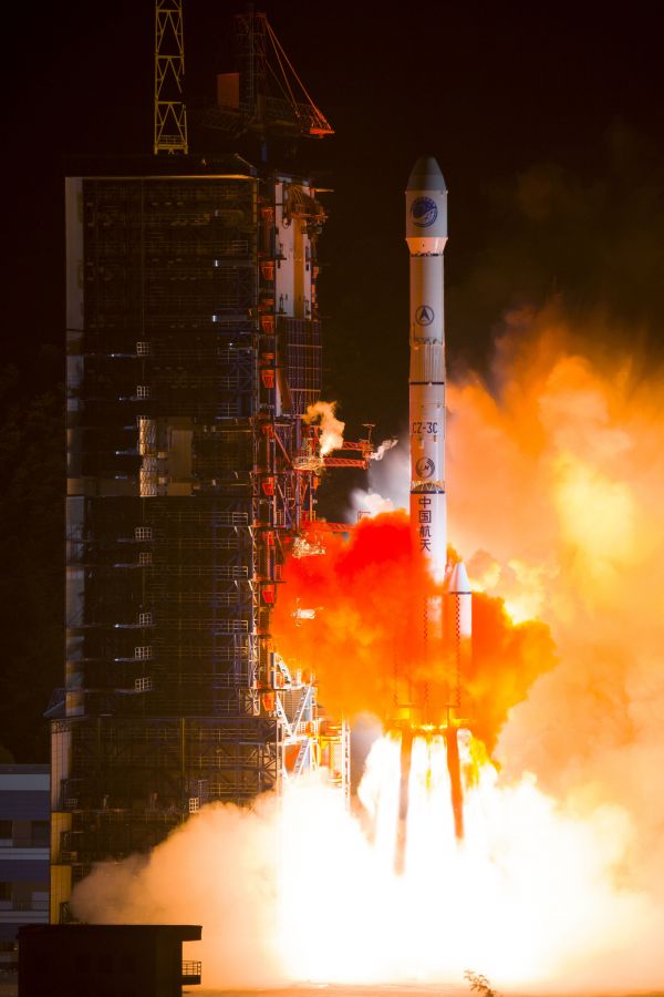 港媒關注中國北斗三號衛星升空：能探測建筑物晃動 抗衡GPS_《參考消息》官方網站